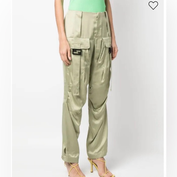 FENDI
satin-finish cargo trousers SZ 40 - Picture 3 of 9